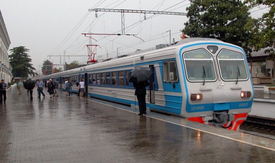 В Сочи Движение поездов на участке Хоста – Адлер частично восстановлено Сочи